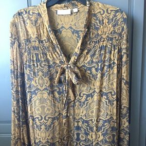 Hinge - Gold and Grey Silk Damask Print Blouse